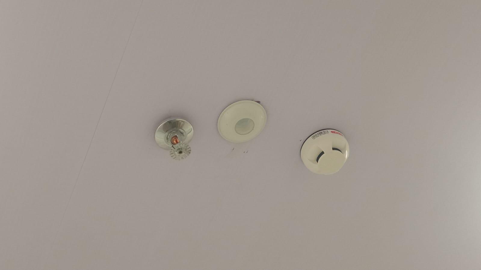 Sprinkler, detector e sensor de presença
